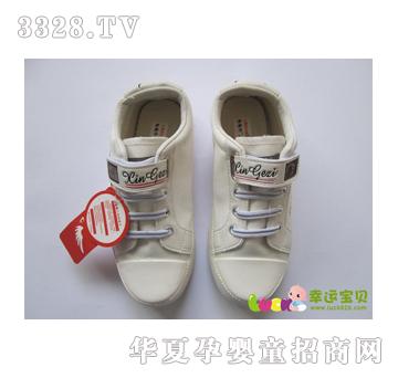 ���������а�ɫ����Ь