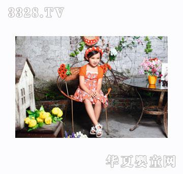 ��Ĵ���ɫ�黨�B��ȹ�ɼ���