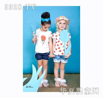 ���}��2013�������e���b