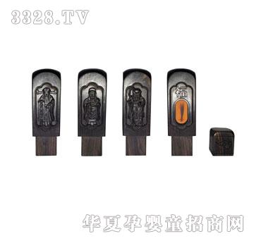 �������y����