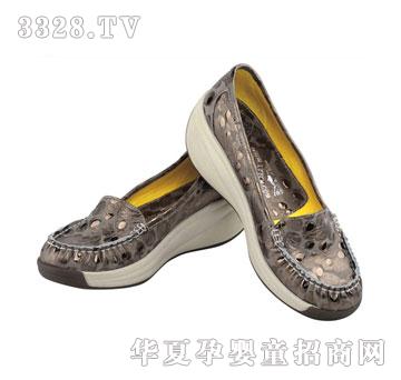 �������ЋDɢ��Ь���~ɫ