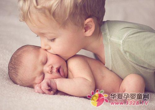 �냺ˬ�����c���ӷ۵ą^(q��)�e